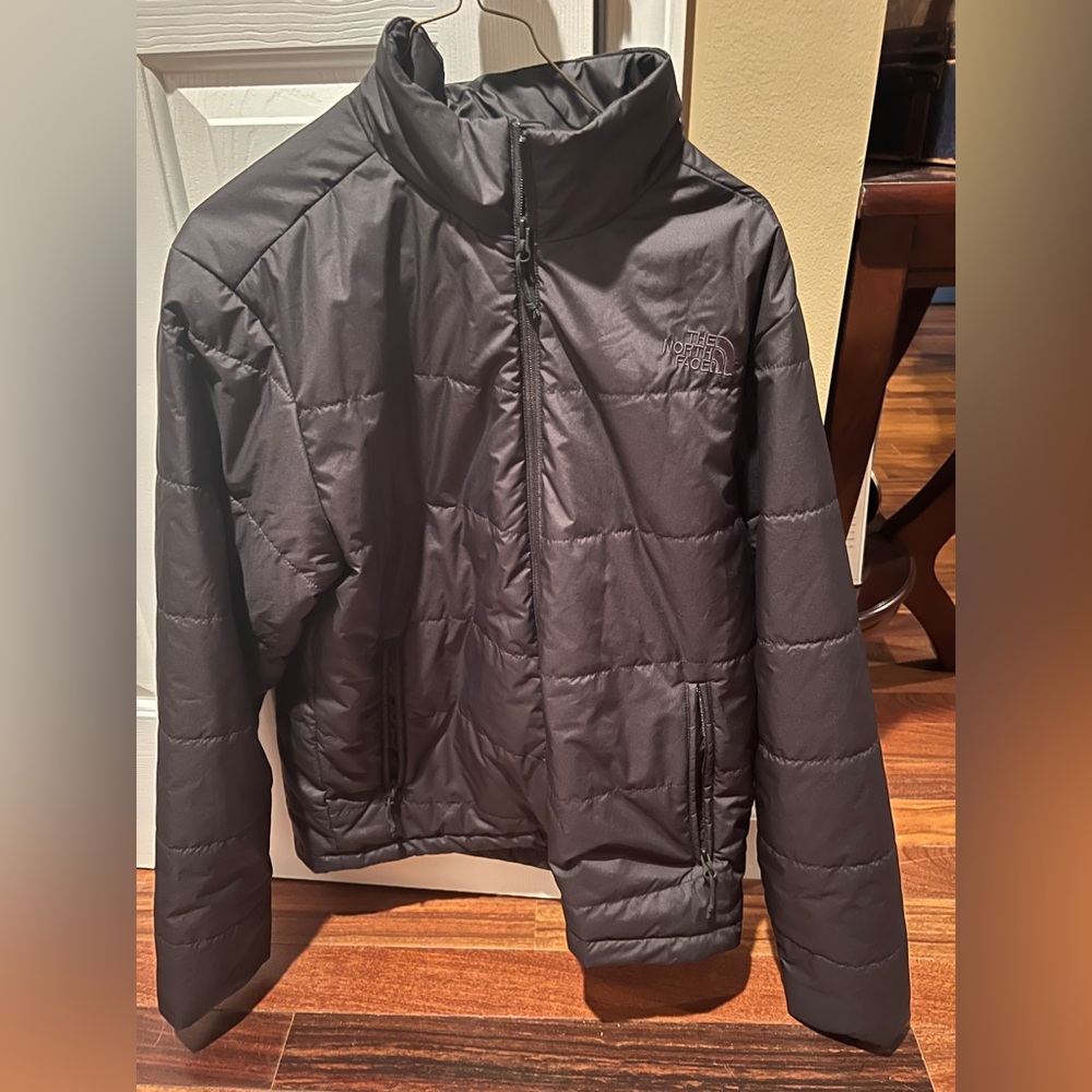 The North Face Men’s Junction Insulated Jacket size Medium, black.